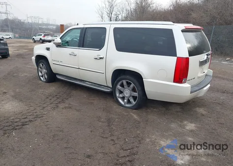 2008 Cadillac Escalade Esv Standard z USA, uszkodzony, nr VIN 1GYFK66878R222024